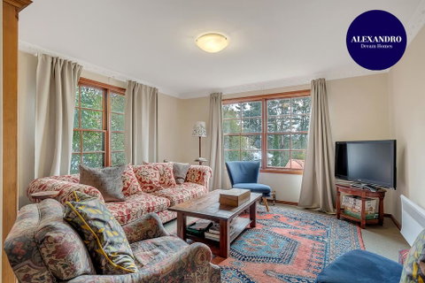 Malvern Mountain Retreat & Pets Welcome - Accommodation Tasmania 0