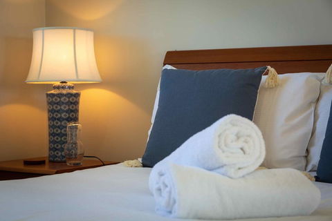 Mandalay Villas - Villa 2 - Accommodation Tasmania 2