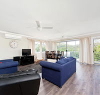 Marine Drive Unit 01 24 Surfair - Accommodation Tasmania