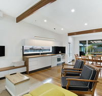 Market Street 13 The Beach House - Accommodation Tasmania