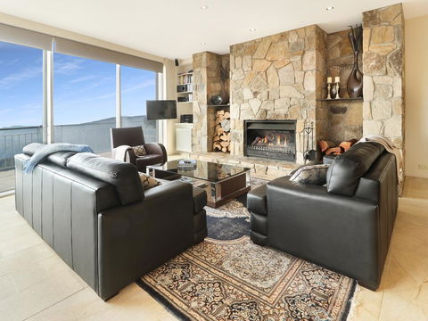 MarkII 4 West - Accommodation Tasmania 1