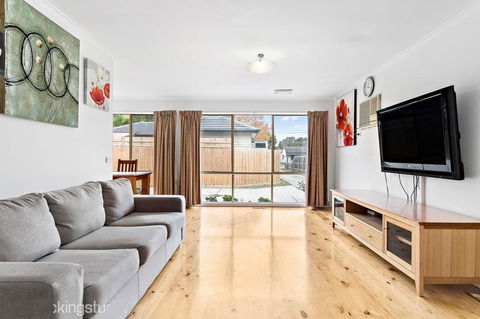 Maroondah 3 Bedroom House In Kilsyth - Accommodation Tasmania 1