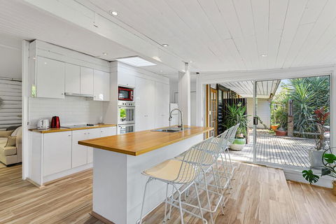 MARTHA COTTAGE - MT MARTHA - Accommodation Tasmania 2