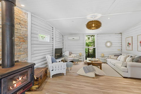 MARTHA COTTAGE - MT MARTHA - Accommodation Tasmania 0