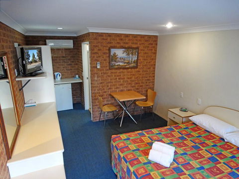 MAS Country Colonial Motor Inn - Accommodation Tasmania 1