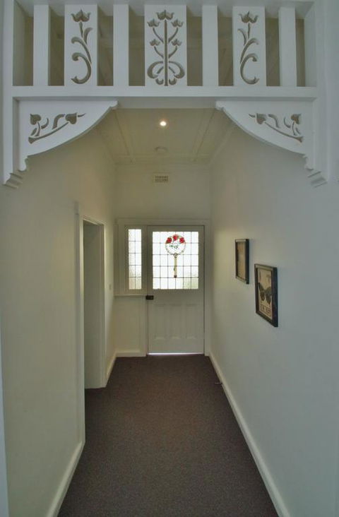 McKenzie House - Accommodation Tasmania 3