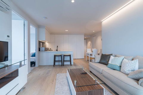Melbourne Marvellous Sky High Apartment@Lighthouse - Accommodation Tasmania 1