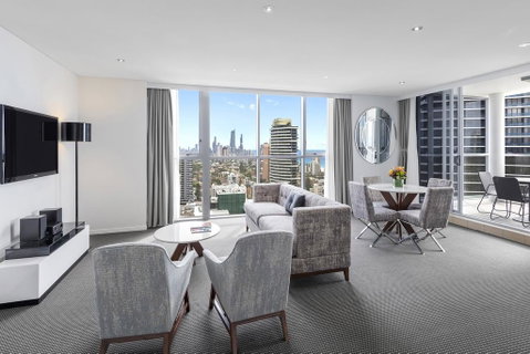 Meriton Suites Broadbeach - Accommodation Tasmania 1