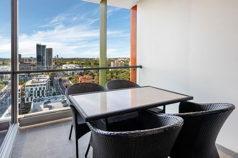 Meriton Suites Zetland - Accommodation Tasmania 1