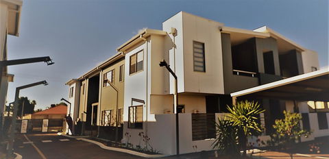 MERRIFIELD Foothill Suites - RELAXING LIFETYLE CHOICE - Accommodation Tasmania 3