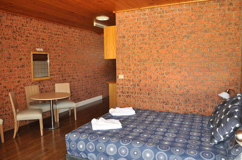 Merrijig Motor Inn - Accommodation Tasmania 1