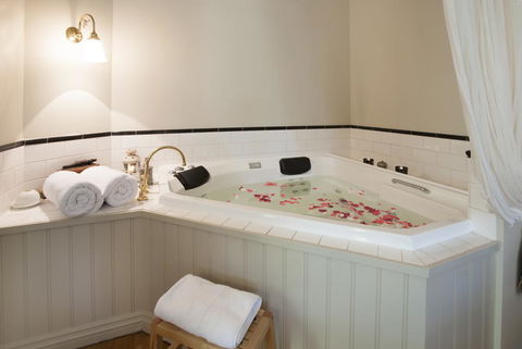 Merrow Cottages - Forest Edge - Accommodation Tasmania 3