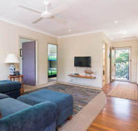 Middles - Villa Manyana 02 - Accommodation Tasmania