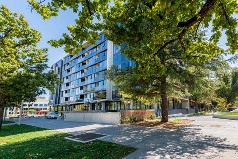 Midnight Apartments Accommodate Canberra - Accommodation Tasmania 2