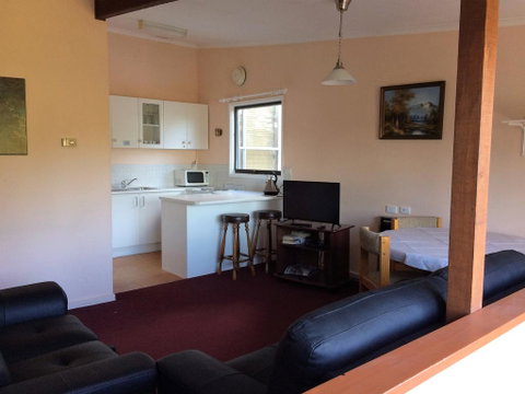 Mistral 2 - Accommodation Tasmania 2