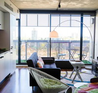 Modern 2 Bedroom Apartment With City Views - Accommodation Tasmania