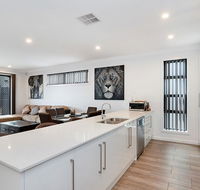Modern Luxury at Christies Beach - Accommodation Tasmania