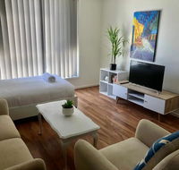 Modern Unit Near To Surfers Paradise - Accommodation Tasmania