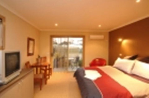 Motel Strahan - Accommodation Tasmania 2