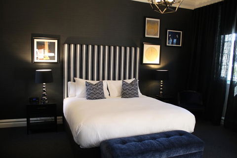 Mrs Banks Hotel - Accommodation Tasmania 0