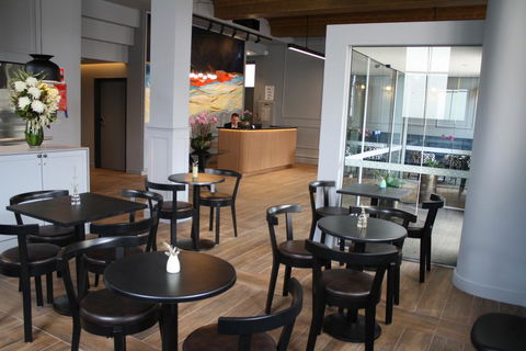 Mrs Banks Hotel - Accommodation Tasmania 2