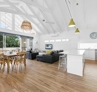 Mudjimba Island Beach House - Accommodation Tasmania