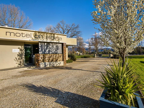 Myrtleford Motel On Alpine - Accommodation Tasmania 1