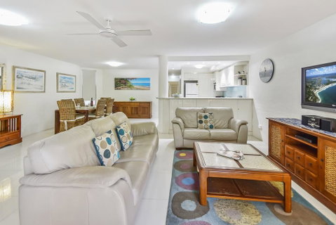 Naousa II - Accommodation Tasmania 1
