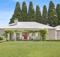 Nattai Lodge - house  cottage in beautiful garden - Accommodation Tasmania