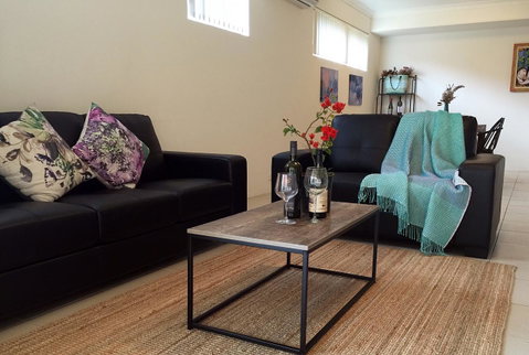 Holiday Home Near Perth City / Airport / Stadium / Casino - Accommodation Tasmania 3