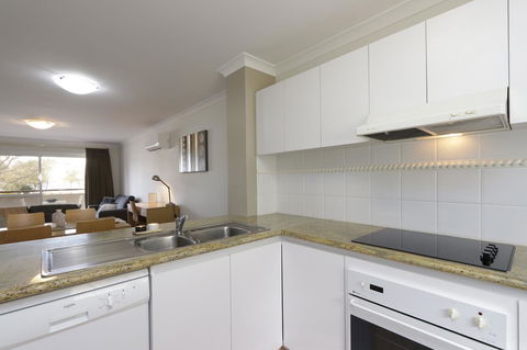 Hillarys Marina Apartment - Accommodation Tasmania 13