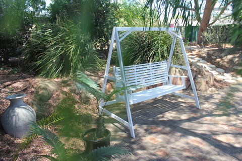 Jacaranda Hideaway Bed & Breakfast - Accommodation Tasmania 11