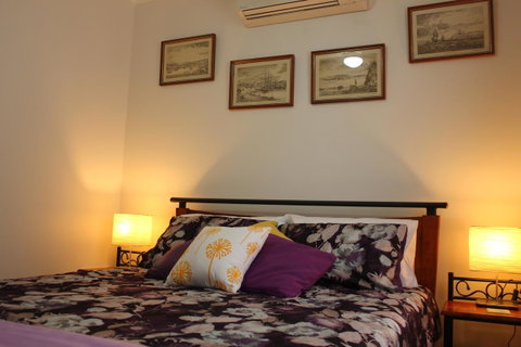Jacaranda Hideaway Bed & Breakfast - Accommodation Tasmania 8