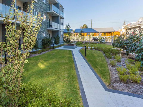 Airport Apartments By Vetroblu - Accommodation Tasmania 0