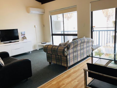 Seashore Memories - Sleeps 3 - Accommodation Tasmania 3