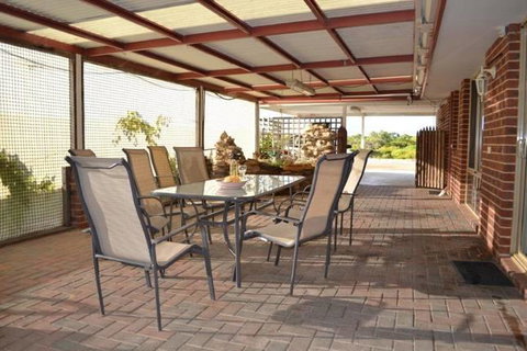 Beach Place @ Leeman - Accommodation Tasmania 1