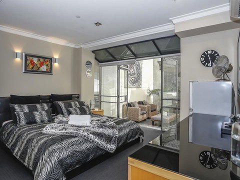 New York On King - Accommodation Tasmania 6