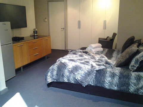 New York On King - Accommodation Tasmania 20