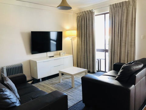 West Beach Lagoon 107 - Great Value - Accommodation Tasmania 6