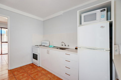 West Beach Lagoon 204 â€“ Ground Floor - Accommodation Tasmania 7