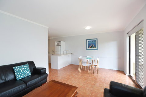West Beach Lagoon 204 â€“ Ground Floor - Accommodation Tasmania 9
