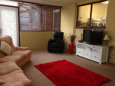 â˜… Stylish Family Home! â˜… - Accommodation Tasmania 3