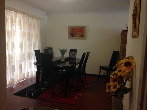 â˜… Stylish Family Home! â˜… - Accommodation Tasmania 8