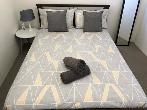 Gerring Court With Free 1 Car Bay Parking - Accommodation Tasmania 4