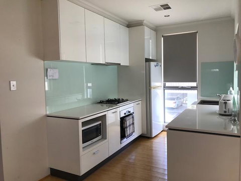 Gerring Court With Free 1 Car Bay Parking - Accommodation Tasmania 8