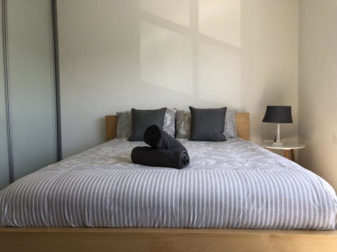 Gerring Court With Free 1 Car Bay Parking - Accommodation Tasmania 0