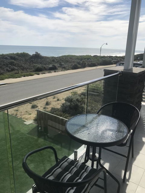 Beach House At SeaScapes.. - Accommodation Tasmania 14