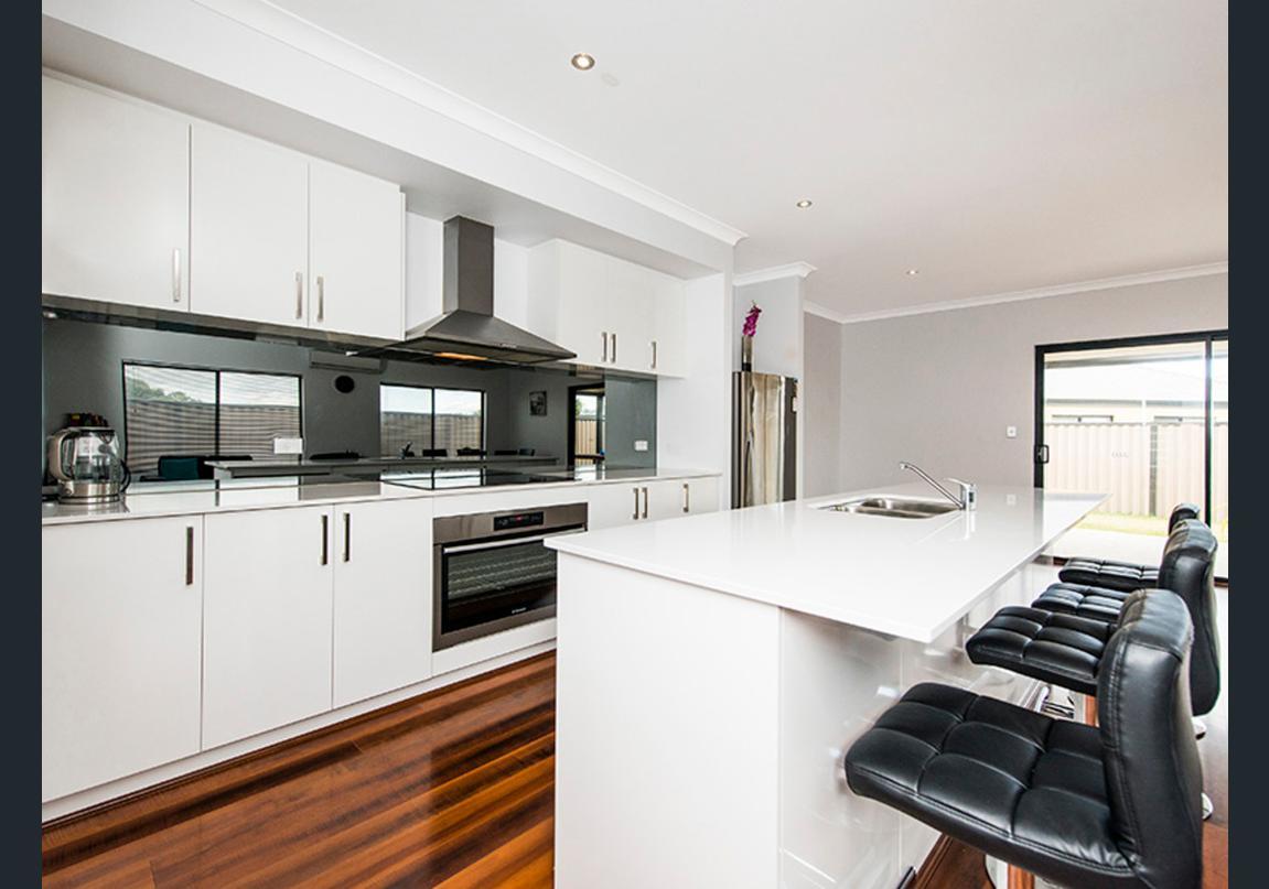 Piara Waters WA Accommodation Tasmania