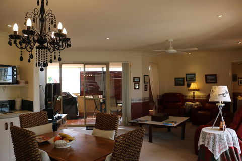 Crossland House - Accommodation Tasmania 18