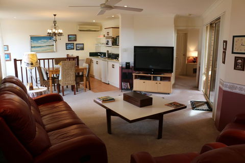 Crossland House - Accommodation Tasmania 19